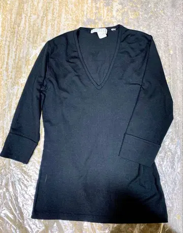 새상품급 바니스뉴욕 이탈리아제 실크 니트 티셔츠 블랙