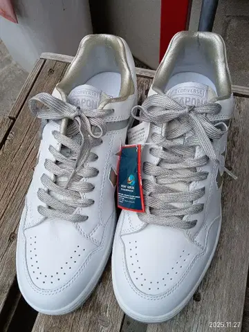 새상품 CONVERSE WEAPON 화이트/골드 스니커즈