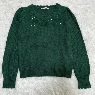 [ MAJESTIC LEGON ] 그린 자수 펄 니트 라운드넥
