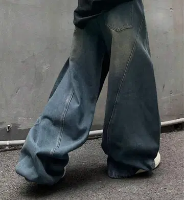 Y2K 데님. 다보다보 데님. 오버 사이즈. 배기 데님