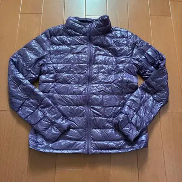 유니클로 퍼플 울트라 라이트 다운 자켓 S 사이즈