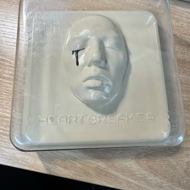 지디 하트브레이커 앨범