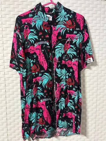 TOMMY JEANS 플로럴 반팔 셔츠 S