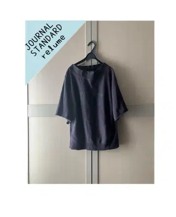 저널 스탠다드 리룸 브라이트 오프숄더 로고 맨투맨