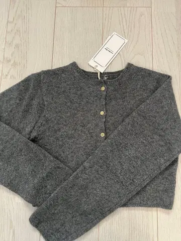 overdue flair 그레이 버튼 부착 가디건