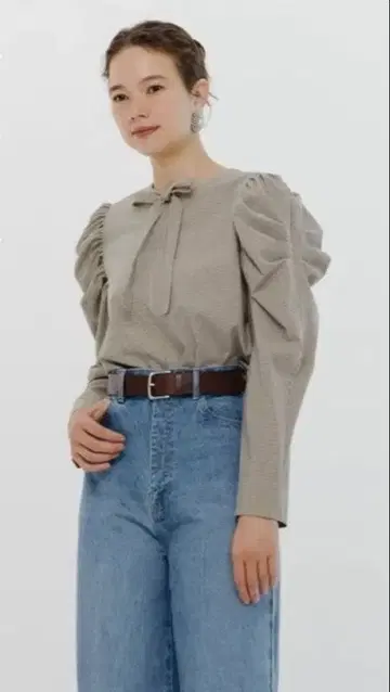 yori 턱 숄더 핸섬 블라우스 38