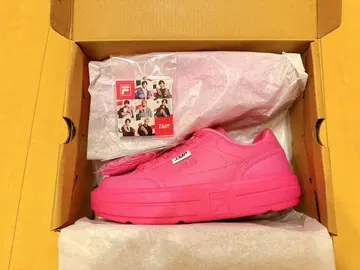 [ 새상품 ] FILA x IMP. 콜라보 스니커즈 23.0cm