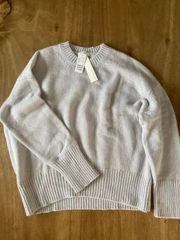 미사용 새상품 택 포함 GALERIE VIE 니트 투모로우랜드