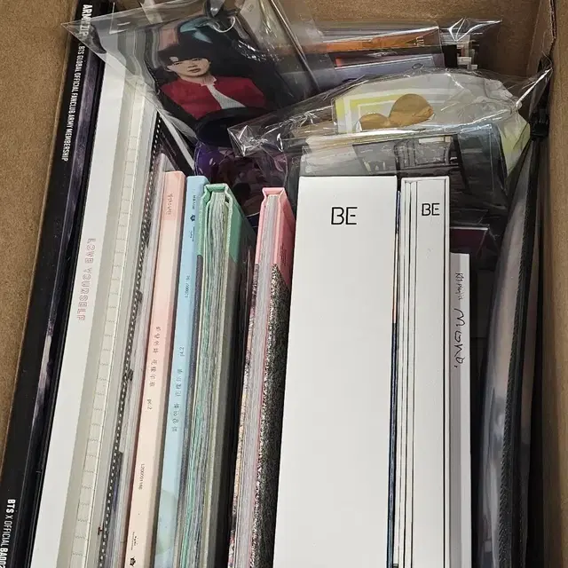 방탄소년단 BTS 굿즈 나눔 가져가실 분 프로그램북 앨범 플래그 엽서