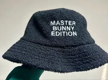 MASTER BUNNY EDITION 버킷 햇 블랙