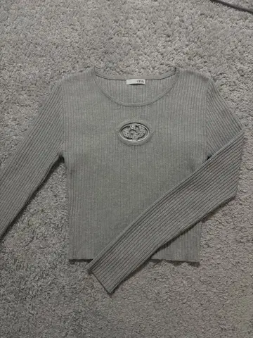 GYDA 그레이 리브 크롭 스웨터