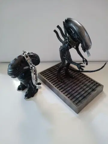 에이리언 피규어