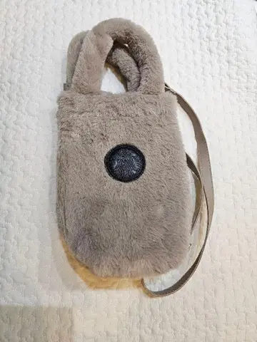 [ 한 번만 사용 ] 스타벅스 퍼 숄더백 베이지