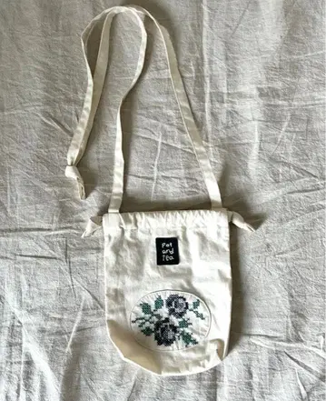 pot and tea 크로스 스티치 자수 미니백