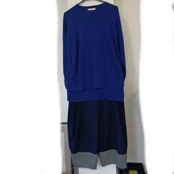 panacea 파란 니트와 와이드 팬츠 셋업