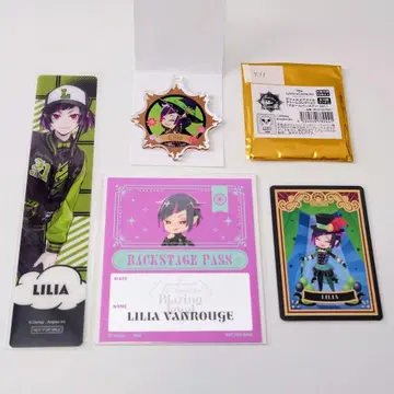 트위스테 카드 아크릴 참 외 릴리아