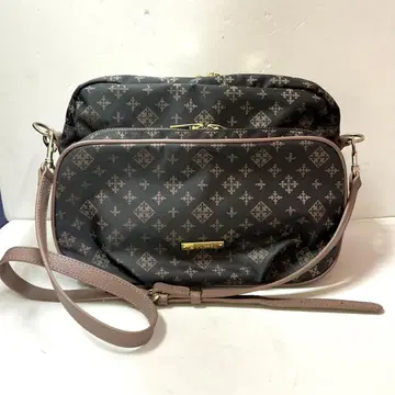 새상품급 러셋 russet 사선 나일론 숄더백