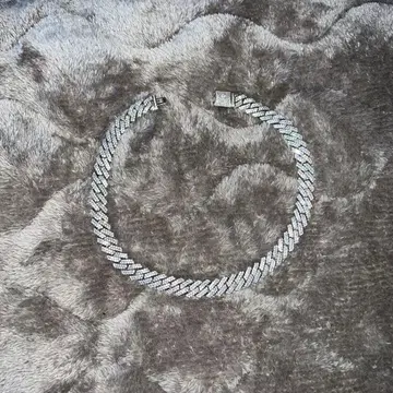 다이아몬드풍 체인 목걸이