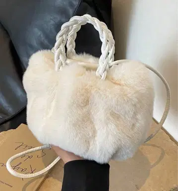 마지막 1개 ZARA 장르 해외 브랜드 복슬복슬 퍼 2way 숄더백