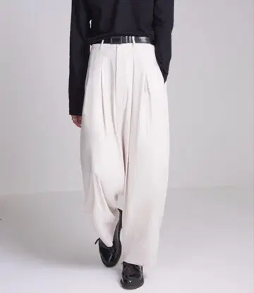 [ ADRER ] 엑스트라 퀄리티 레트로 와이드 실루엣 팬츠 화이트