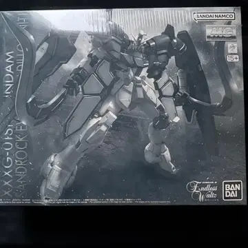 MG 1/100 건담 산드로크 EW (아머딜로 장비)