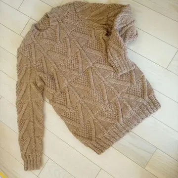 손뜨개질 울 스웨터 핸드메이드