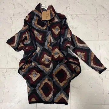 antiqua 레트로 모던 패턴 변형 코쿤 코트