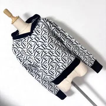 [택 포함 새상품] 에이미이스트와르 monogram 니트 후디