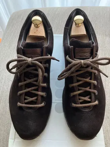 산토니 스웨이드 스니커즈 8.5