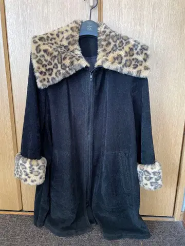 이타리야 GOJI LAMODA 블랙 롱 코트 레오파드 무늬