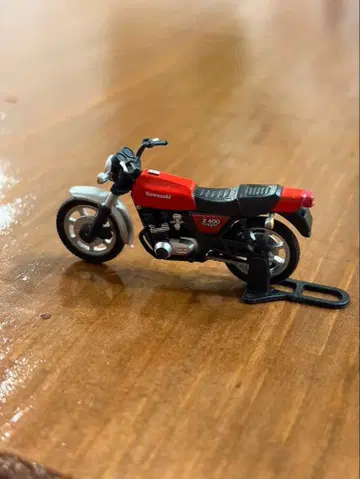 Kawasaki Z400FX miniature model