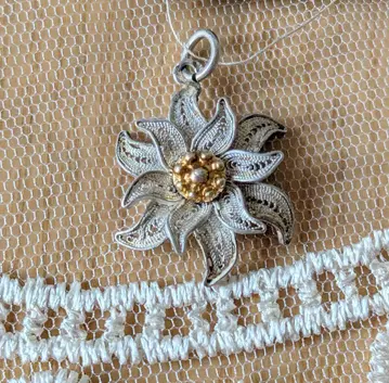 앤티크 펜던트 에델바이스풍 은선 세공풍