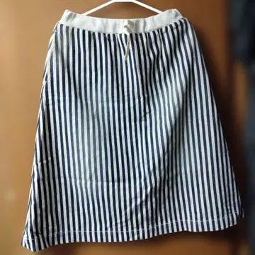 Ne-ne 스트라이프 플레어 스커트 무릎 아래 기장 사이즈 2