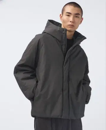 유니클로 U 퍼프 테크 볼륨 후드티 M 새상품급