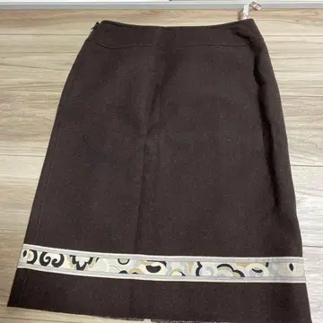 LEONARD FASHION 브라운 슬릿 스커트