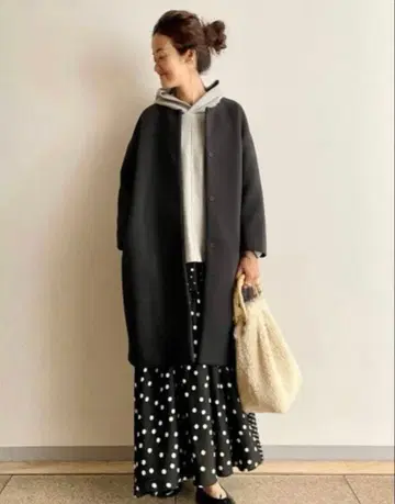 BEARDSLEY 비어즐리 종이상자 마르코 코트 정가 41800엔