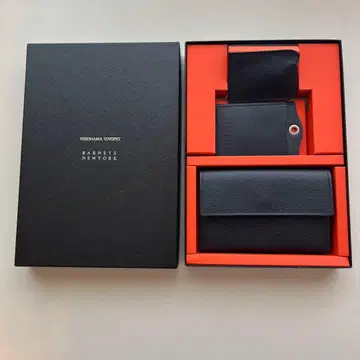 새상품 BARNEY'S NEW YORK 3단 폴더형 지갑 블랙