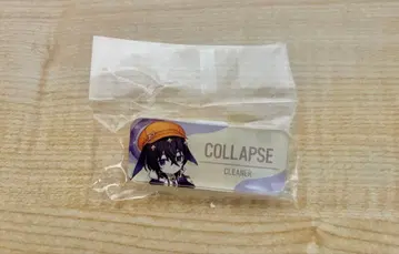 컴퍼스 컴퍼스 카페 콜랩스 명찰