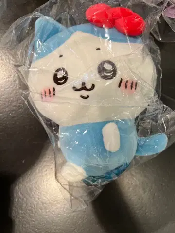 치이카와 x 산리오 캐릭터즈 봉제 인형 S (하치와레 헬로키티)