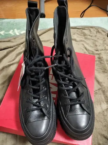 CONVERSE 블랙 하이컷 통굽 스니커즈