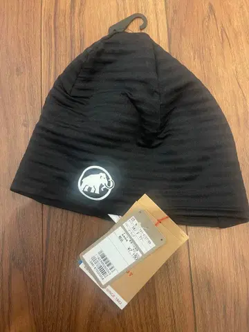 MAMMUT 택 포함 미사용 블랙 니트 모자 1191-01071