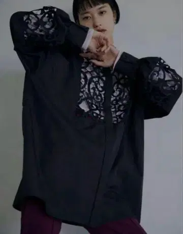 컨디션 최상 AMERI EMBROIDERY LACE BLOUSE