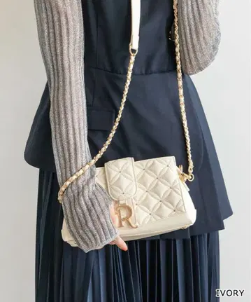 RANDA 골드 참 퀼팅 백