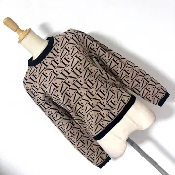 istoire eimy 모노그램 니트 풀오버