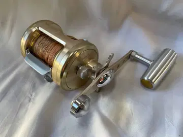 다이와 300 낚시릴 골드/실버