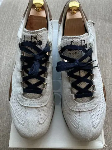 디아도라 헤리티지 스니커즈 28.5