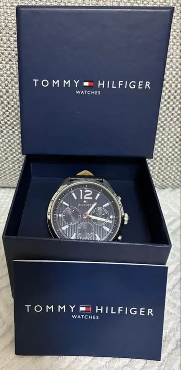 TOMMY HILFIGER 새상품급 타미힐피거 남성용 손목시계