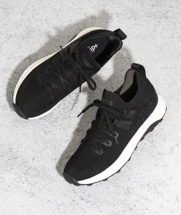 새상품 미사용 +diana 경량 니트 스니커즈 블랙 라메 23.5cm