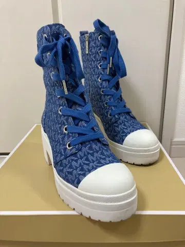 마이클코어스 부츠