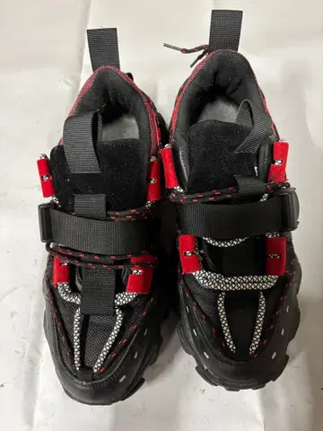 블랙 레드 메쉬 통굽 스니커즈